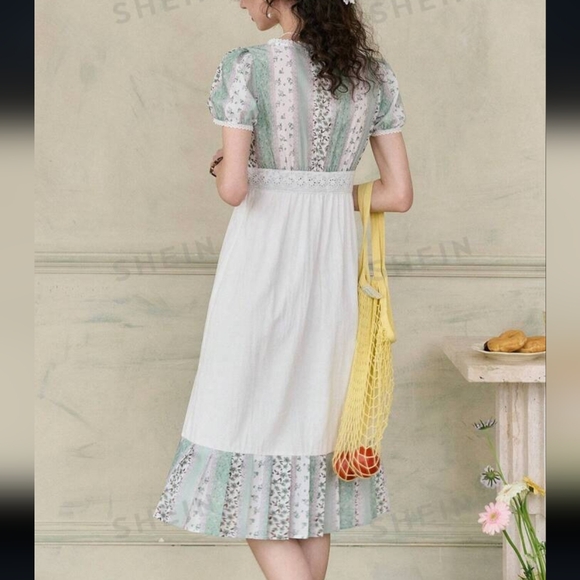 Simple Retro Cottage Dress - Picture 4 of 8